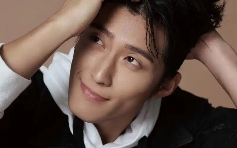 窦骁魅力写真图片桌面壁纸高清大图预览1920x1200_大陆明星下载_美桌