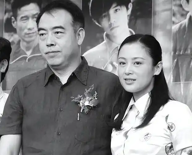 回顾倪萍和陈凯歌分手26年他娶娇妻生活圆满她再婚带痛做母亲
