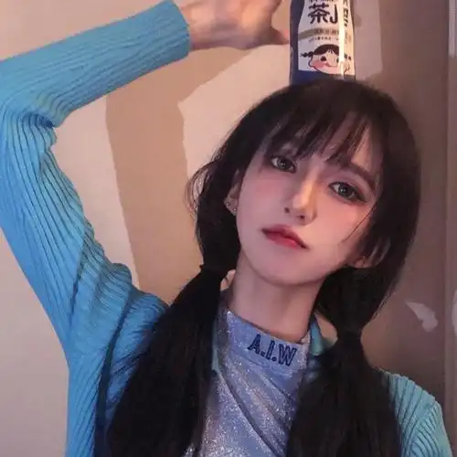 世中仙儿の女生头像〔气质〕〔高冷〕〔原宿风