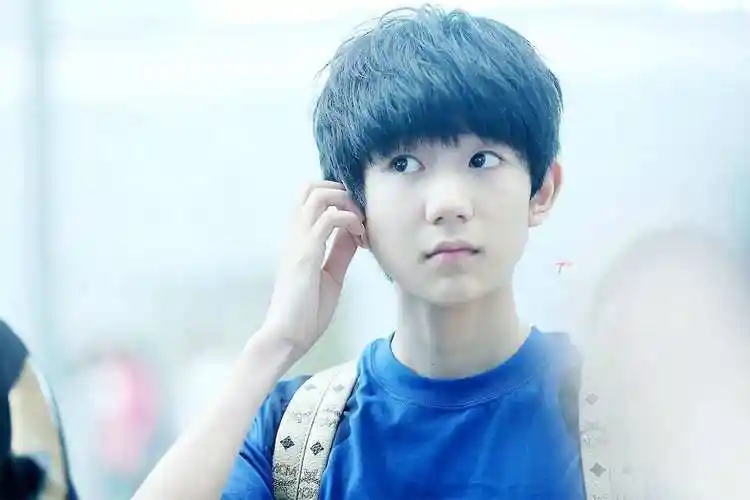 王源身高,素颜照片及真人评价揭秘