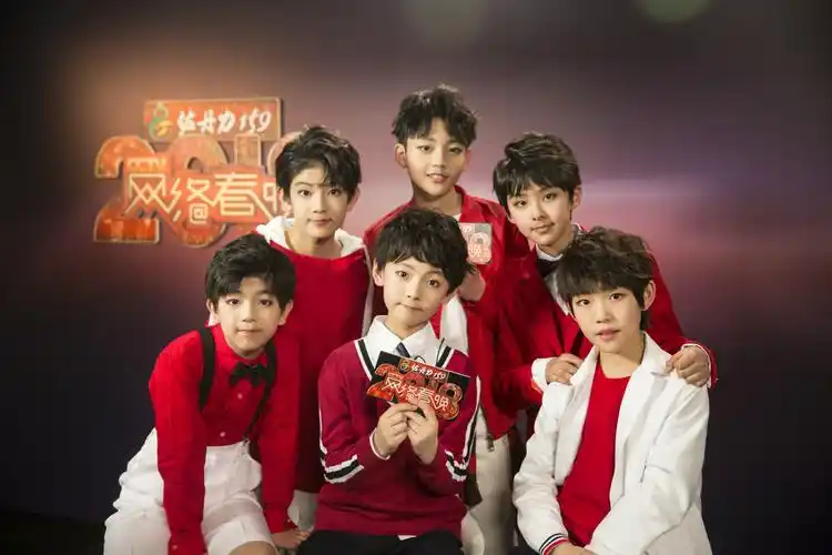 yhboys开启霸屏模式五大电视台春晚轮番登场