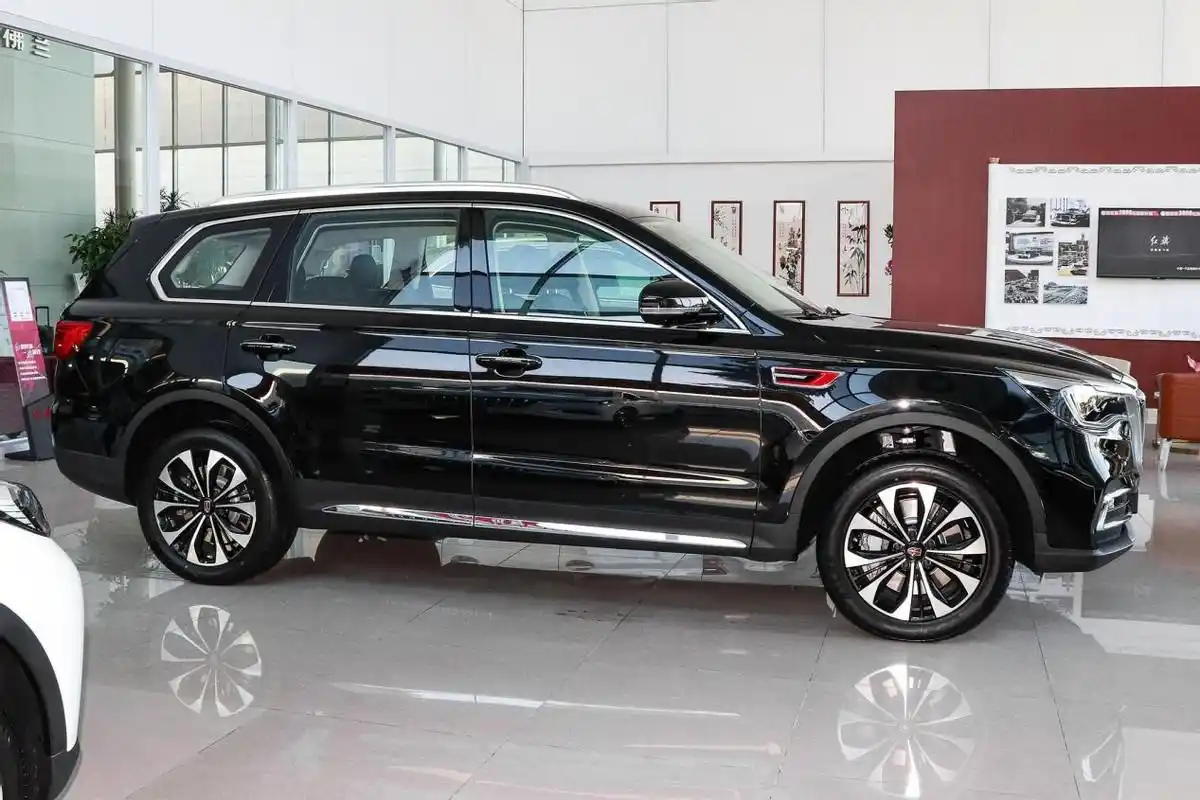 红旗vs理想,当传统碰上新势力,又会摩擦出怎样的火花?