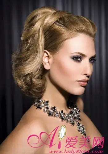 华丽晚装盘发发型 塑造雍容名媛范