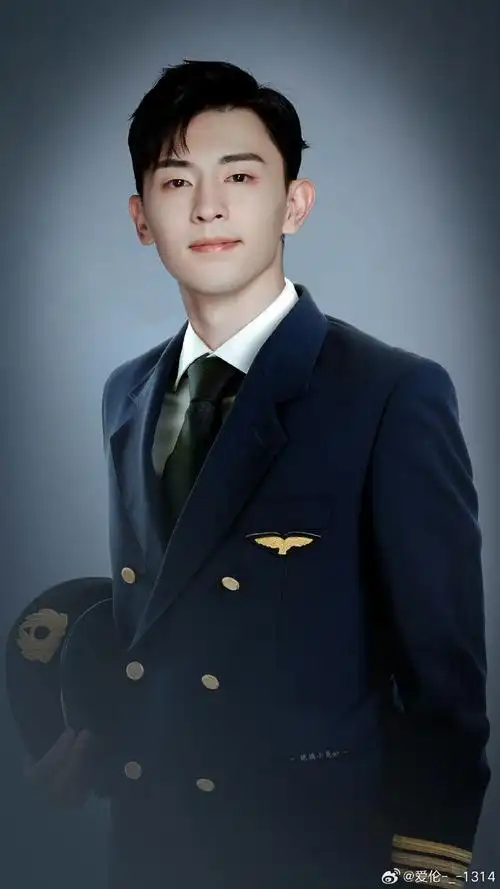 真是一日不见如隔三秋啊!邓机长开往杭州的飞机啥时候起飞啊?#邓伦