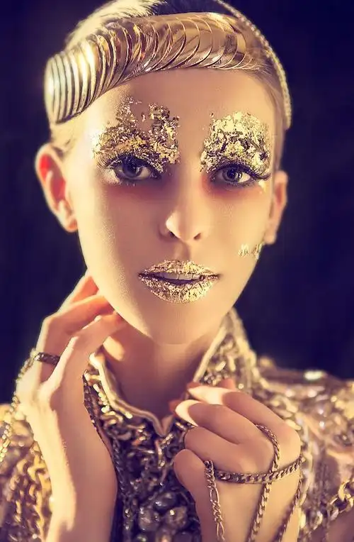 创意炫彩舞台黄金妆化妆造型