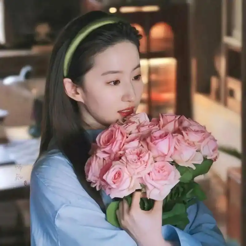 美女# #微信头像# 神仙姐姐刘亦菲