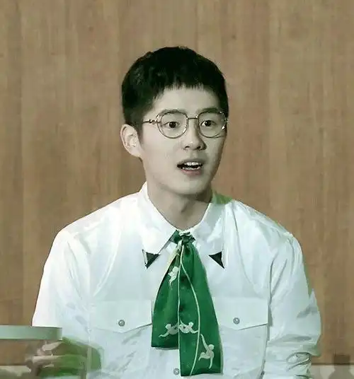 每日一然谁说寸头不可以萌萌哒来看大眼睛小老虎刘昊然