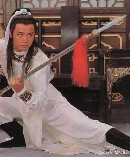 杨康别硬演有人像小混混有人像采花贼还有人猥琐油腻