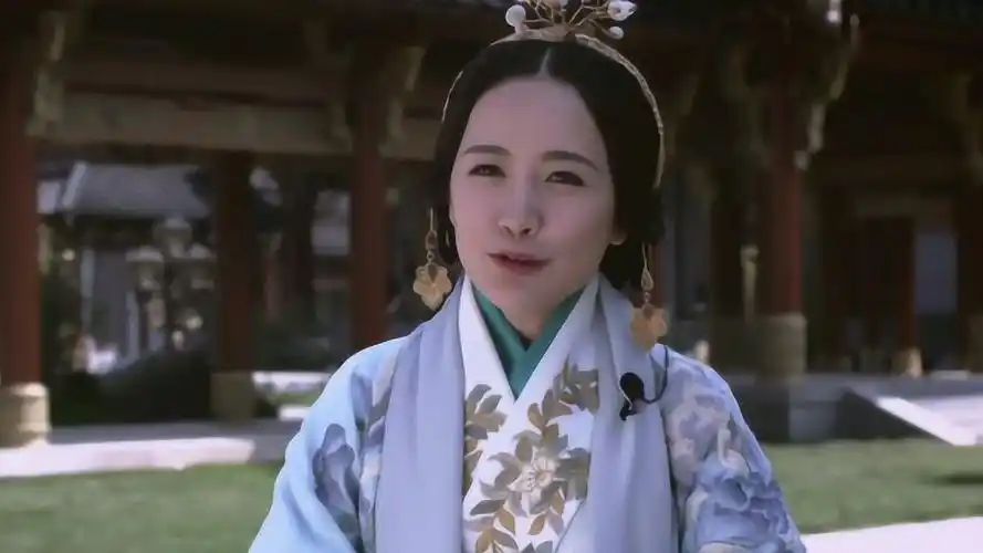 皓镧传李春嫒岫玉是个又恨又可怜的人典型的nozuonodie