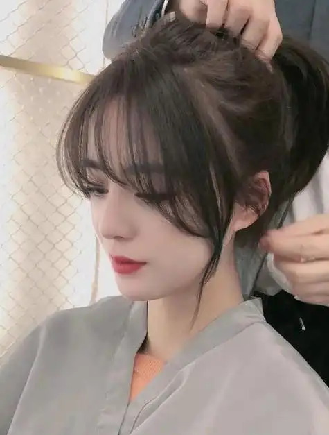 减龄八字刘海长发的具体步骤及注意事项