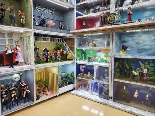 日本阿宅手办墙被儿子发推大火网友这就是有钱的阿宅吧