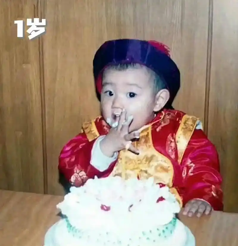 1岁到22岁的生日照片##王源 #王源生日照片 - 抖音