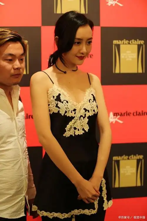 王鸥:模特出身的演艺新星,身材与实力并存