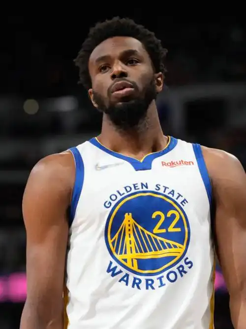 感觉某些人眼中已经缺少了对胜利的渴望.#库里 #维金斯 #勇 - 抖音