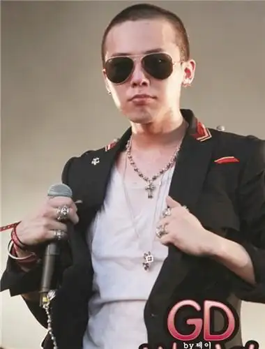 图权志龙寸头发型俘获baby芳心