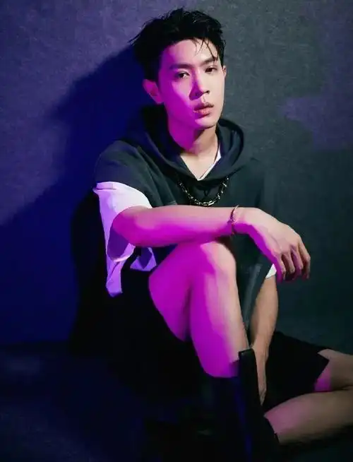 演员2的黑马马伯骞的人生真的是男一号剧本