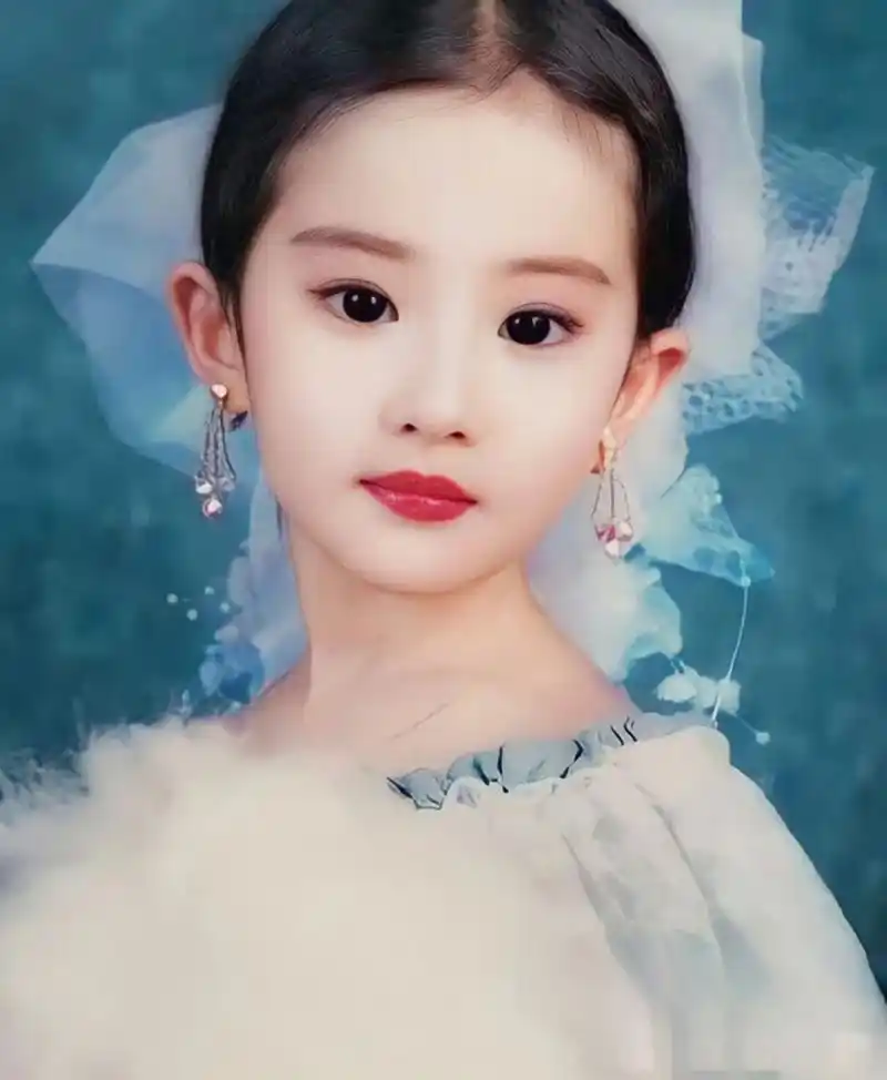 刘亦菲小时候就是小美人