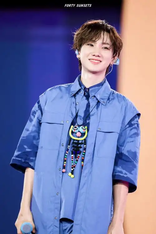 汪苏泷2024十万伏特巡回演唱会##汪苏泷用望远镜抓人