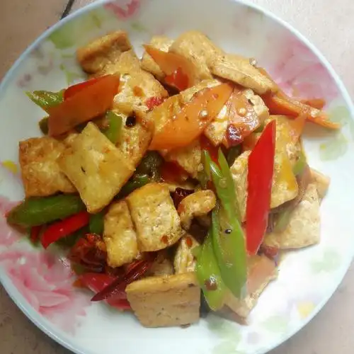 家常菜 青菜炒豆腐 xiao_敏敏做的青菜炒豆腐 简单,美味.