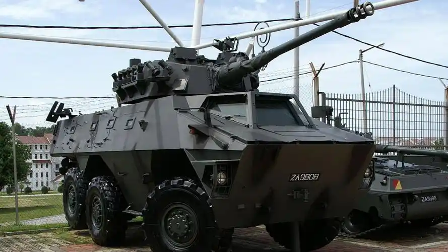 日本自卫队买了辆比坦克还贵的装甲车,同样价格中国能买六辆!