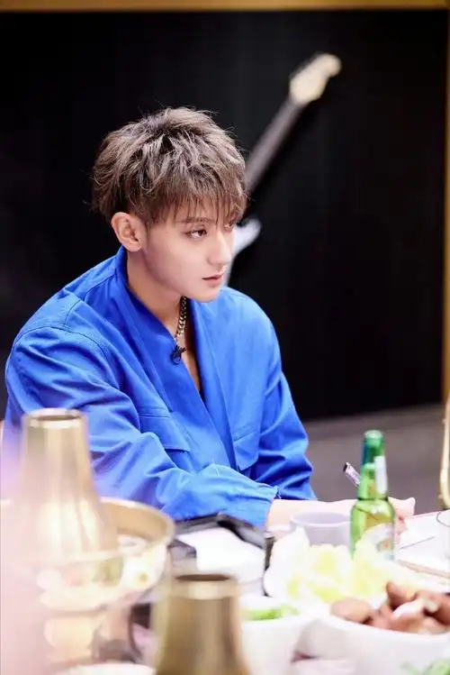 黄子韬发自己表情包##黄子韬网速好快