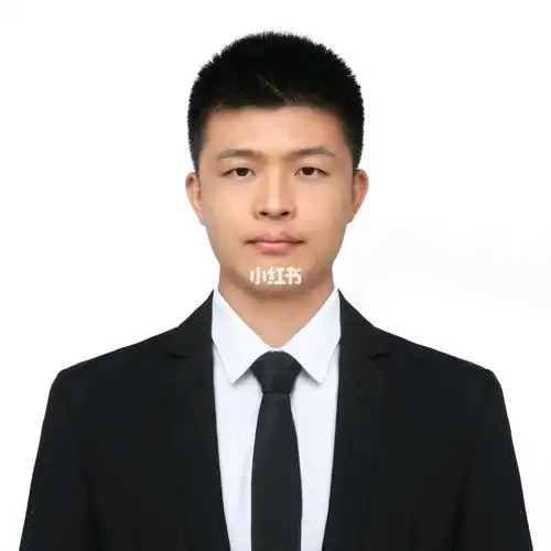 为了教资报名而特地拍的白底证件照,汉语言文学在读90