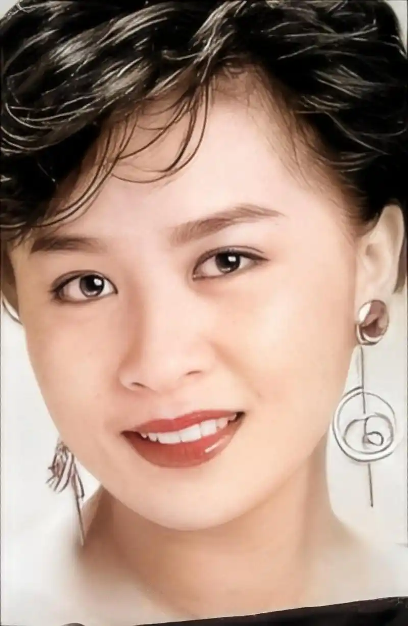 刘嘉玲,你年轻的时候是多么美丽啊!