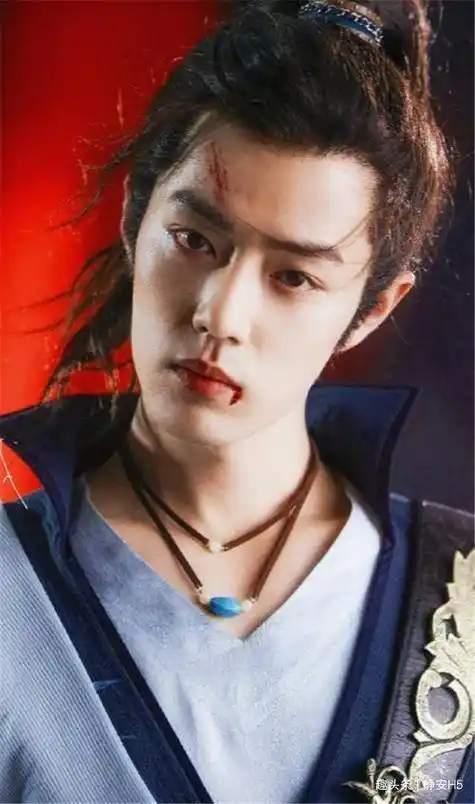 有种惊艳叫肖战霸气照片,看清全身照后,还以为是王一博!