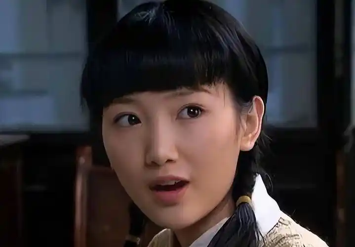 遭父亲分手,勒索5000万,被男朋友劈腿,她迎难而上依旧活得精彩_毛晓彤