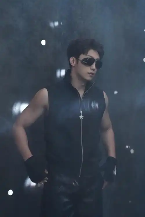 和平鸽鸽花絮继续掉落  @johnny黄景瑜以爱为盾,点燃和平信念94