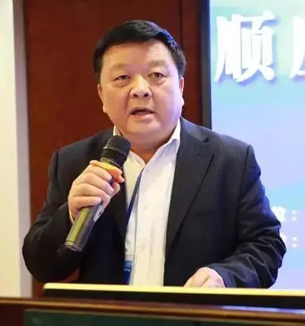 院长梁廷斌桂林两江医院院长唐桂阳都安一宇医院院长潘一宇年会期间