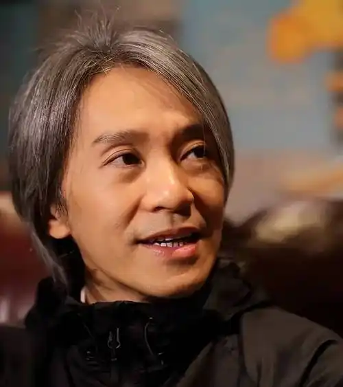 周星驰:我经历了人生的大起大落,所以才能够成为"无厘头鼻祖"