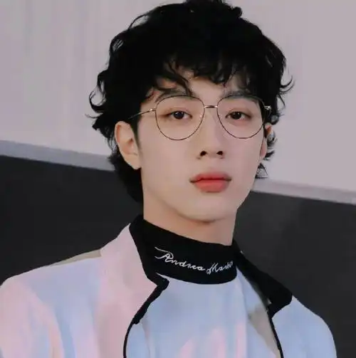 微信头像赖冠霖