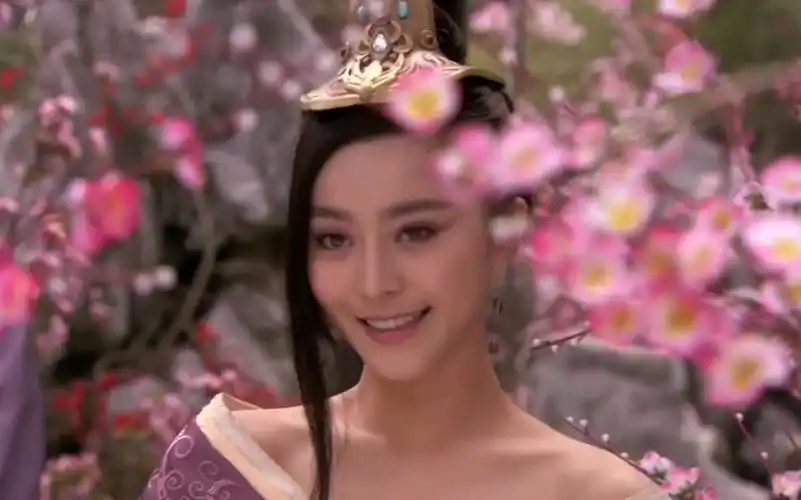 [范冰冰x苏妲己]  桃花难写温柔态,芍药堪如窈窕妍