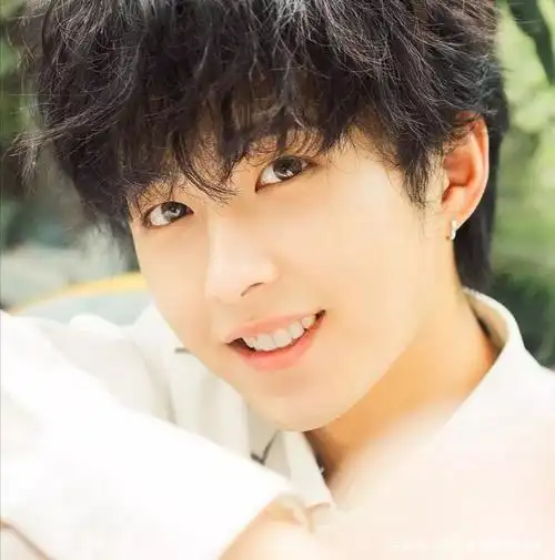 李歌洋首部主演剧,搭档甜美妹子林千鹿,四组cp的狗粮吃到撑