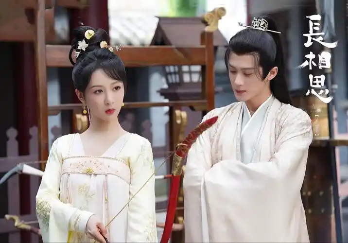 热闹了!杨紫,罗云熙新剧将同档期"对打",观众这下有眼福了!