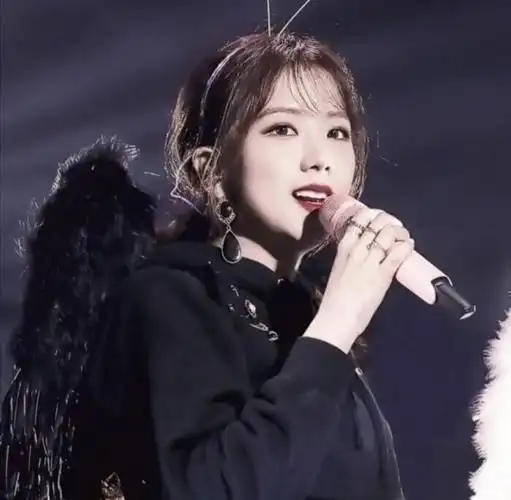 金智秀头像丨有刘海的秀秀好温柔