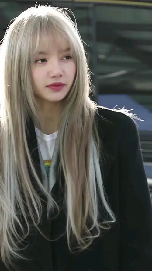 银灰色的头发这是你入坑lisa的名场面吗?