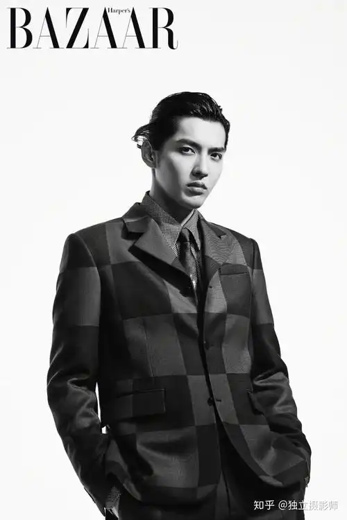 吴亦凡x时尚芭莎7月刊封面