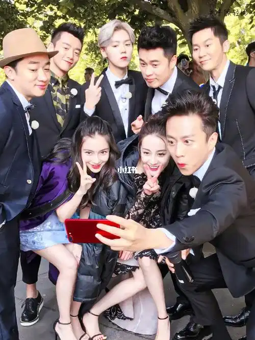 "别人不知道的事 他们知道"_王祖蓝_迪丽热巴_郑恺_鹿晗_angelababy