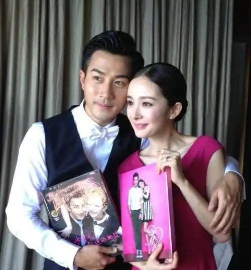 昔日眼神满是温情!盘点杨幂刘恺威以往恩爱合照