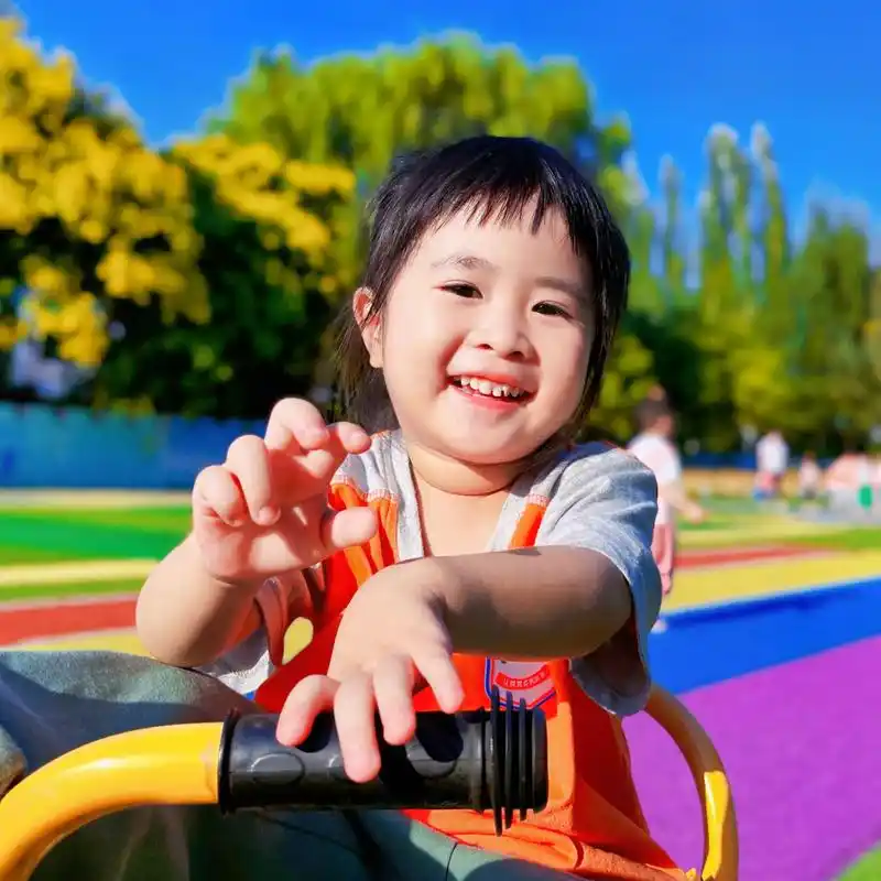 孩子们最纯真的笑脸.