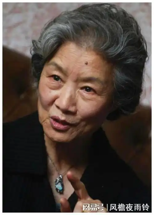 吕中演了40年话剧47岁才入演艺圈与丈夫婚姻成佳话