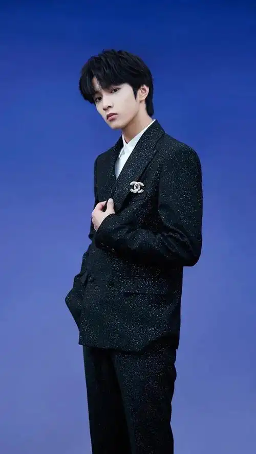 刘耀文个人资料体重血型应援色刘耀文个人资料简介身高年龄