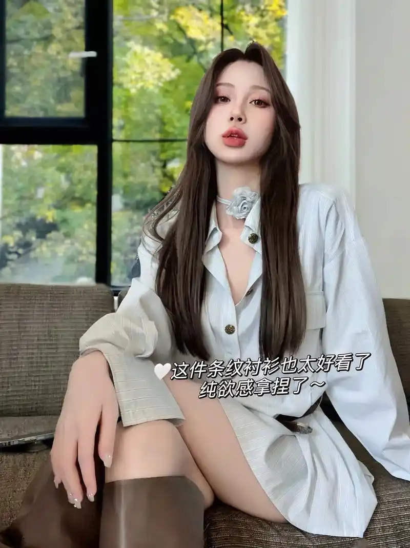 老婆们,有被这件韩版polo领衬衫连衣裙美到～浅蓝色系真的好 - 抖音