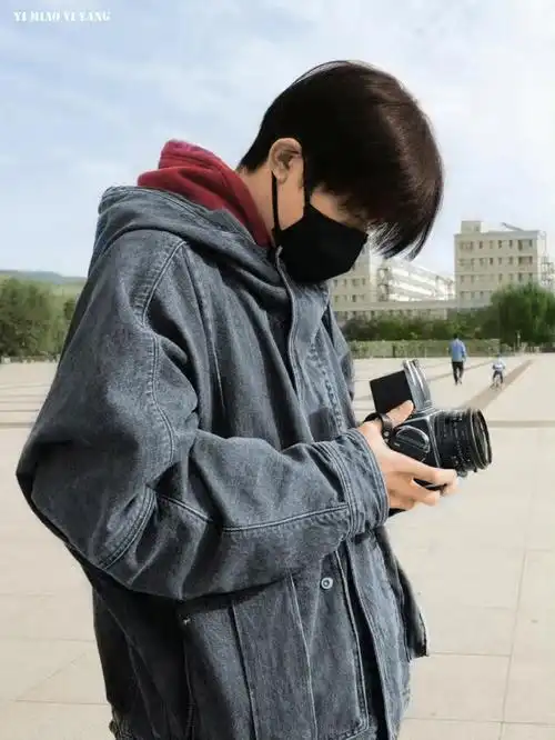 壁纸分享女友视角的易烊千玺