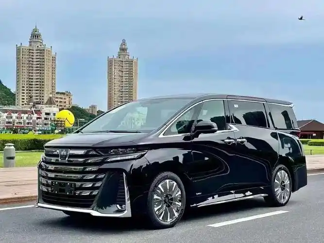 售899万起全新丰田皇冠威尔法上市