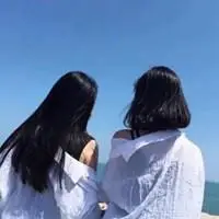 相似闺蜜头像一对两张背影_微信头像图片大全
