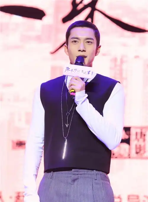 《原来你还在这里》韩东君跨界不止 剧中秀歌技