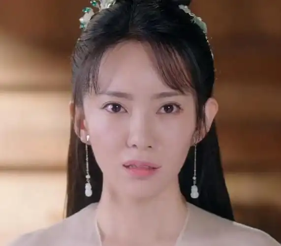 《沉香重华》刘萌萌客串引热议,虽然演技没问题,但脸僵不自然